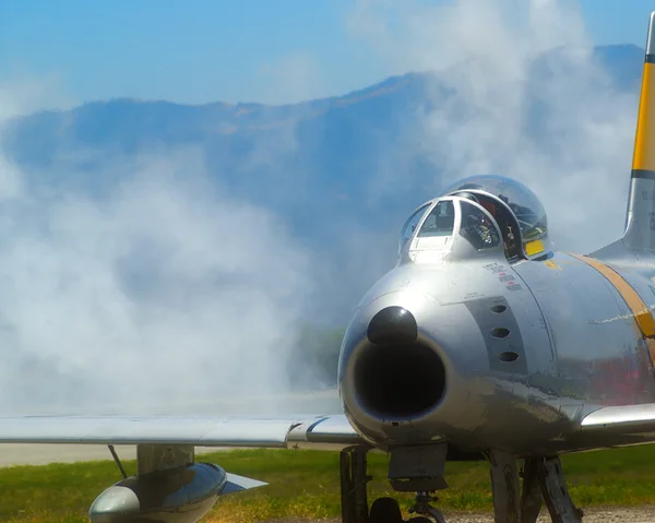 F 86 军刀喷气式 — 图库照片