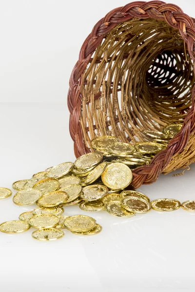 Cornucópia de moedas de ouro — Fotografia de Stock