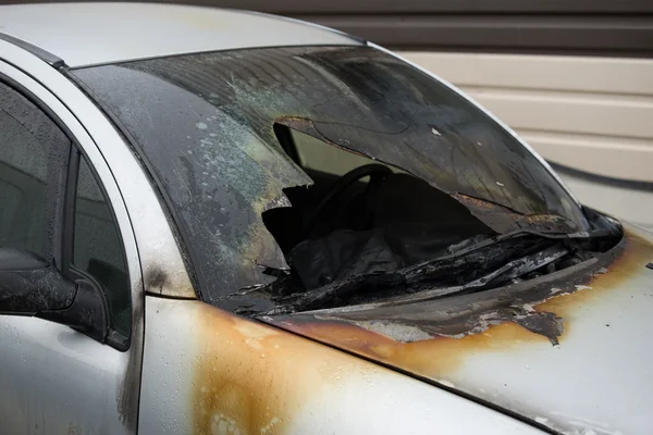 Fragmento de carro queimado Fotos De Bancos De Imagens Sem Royalties