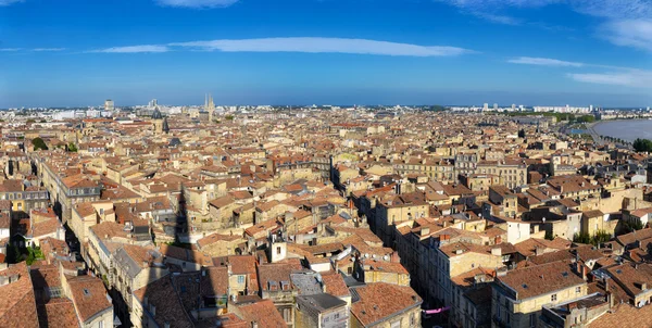 Панорама города Бордо с башни Святого Мишеля — стоковое фото