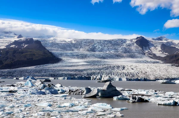 Lód jeziora lagunę i góry lodowej, Islandia — Zdjęcie stockowe