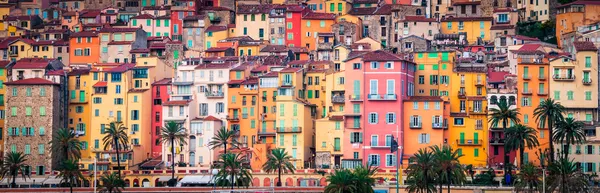 Provenza coloridas casas de pueblo, Menton — Foto de Stock