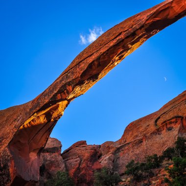 uzun kemer manzara görünümü, arches national park, utah