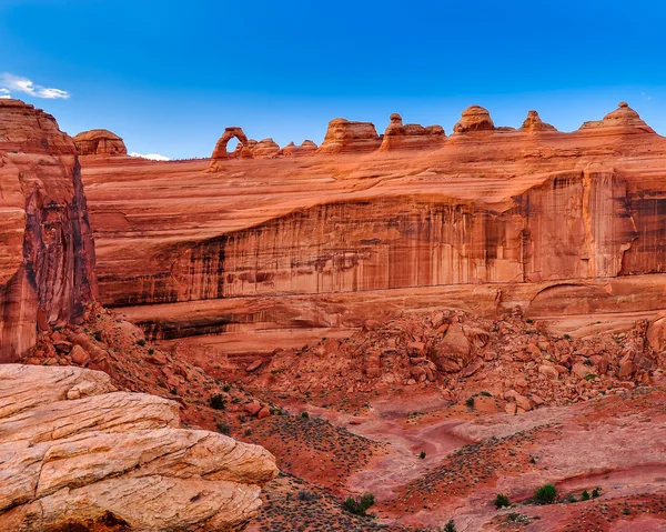 Delicato arco paesaggio vista distanza, Parco nazionale degli archi, Uta — Foto Stock