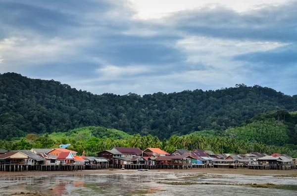 Hagyományos régi város halászfaluban, Ko Lanta, Thaiföld — Stock Fotó