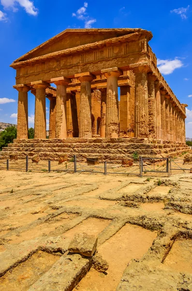 Dikey görüş Komünü, Sicilya bölgesindeki agrigento antik tapınak kalıntıları — Stok fotoğraf