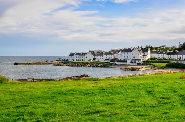 View of harbour and town Port Charlotte on Isle of Islay — Stock Photo, Image