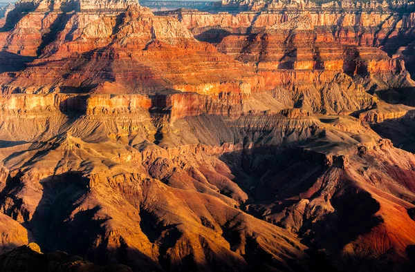 Detail van de grand canyon rots fomation bij kleurrijke zonsopgang — Stockfoto