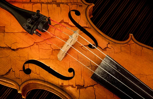 Detail van viool in gefilterde stijl als gebarsten verf — Stockfoto