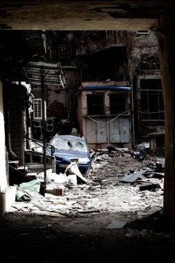 Rusya Federasyonu 'nun bombalanmasıyla altyapı ve tarihi öneme sahip binalar tahrip edildi..