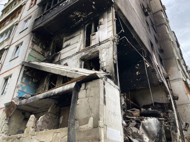 Ukrayna 'ya karşı Rusya' nın korkunç, kanlı savaşı. Bombardımandan sonra Harkov 'daki insanların evleri yıkıldı..