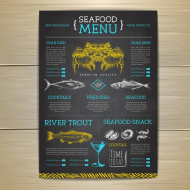 Tebeşir, deniz ürünleri restoranının menüsünü el çizimi balıkla çiziyor. Vektör illüstrasyonu