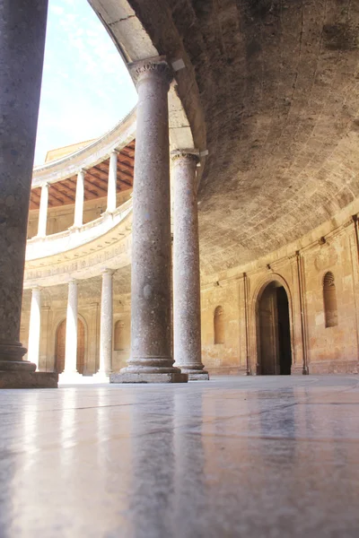 Interior of Alhambra palace — Stock Photo, Image