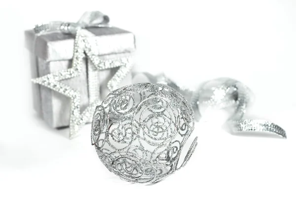 銀のクリスマス ギフト — ストック写真