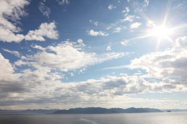 Fjorden och bergen — Stockfoto