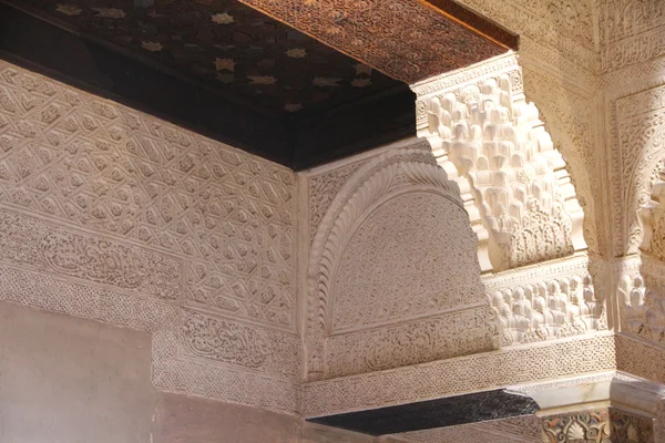 Interiör i Alhambra Palace, Granada, Spanien — Stockfoto