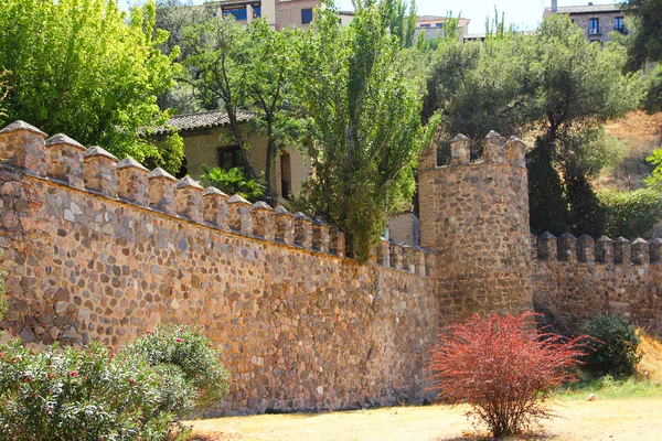 Medieval city walls of Toledo — Stock Photo, Image