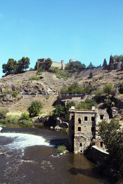 Vista na parede de Toledo e rio — Fotografia de Stock