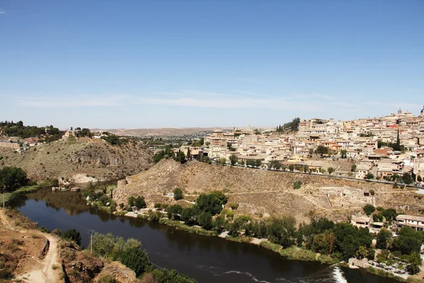 Toledo und tagus fluss, spanien — Stockfoto