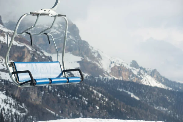 Fauteuils Roulants Station Ski Dans Les Montagnes Hiver — Photo