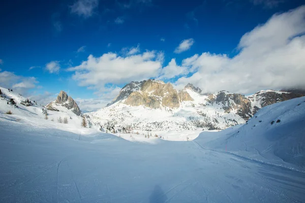 Dolomiter Dolomiti Italien Vintern Vackra Alper Vinter Berg Och Skidbacke — Stockfoto