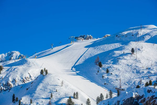 Доломити Италия Зимнее Время Красивые Альпы Зимние Горы Горнолыжный Склон — стоковое фото