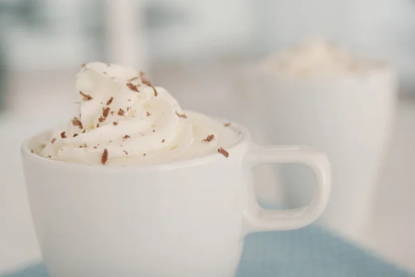 Warme chocolademelk met schuim — Stockfoto