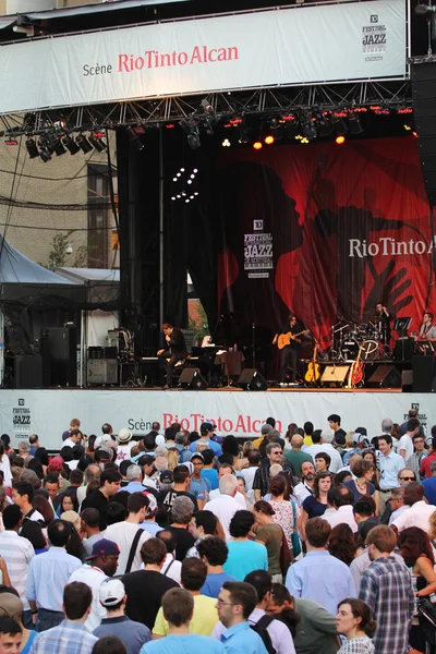 Jazzový festival davu v Montrealu — Stock fotografie