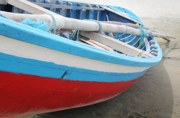 Kolorowe łodzi na plaży — Zdjęcie stockowe