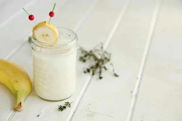 Banana smoothie — Stock Photo, Image