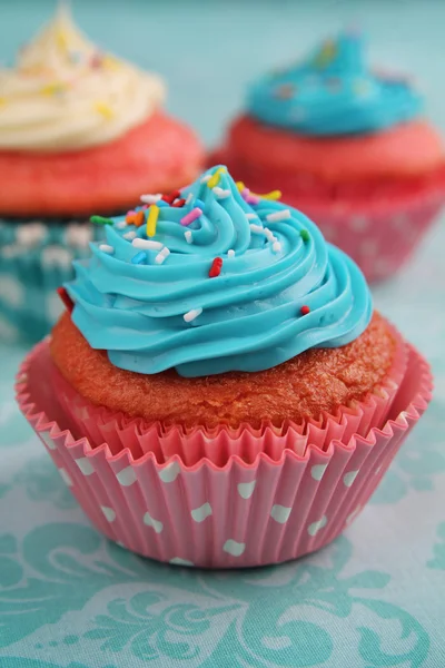 Pembe ve mavi cupcake — Stok fotoğraf