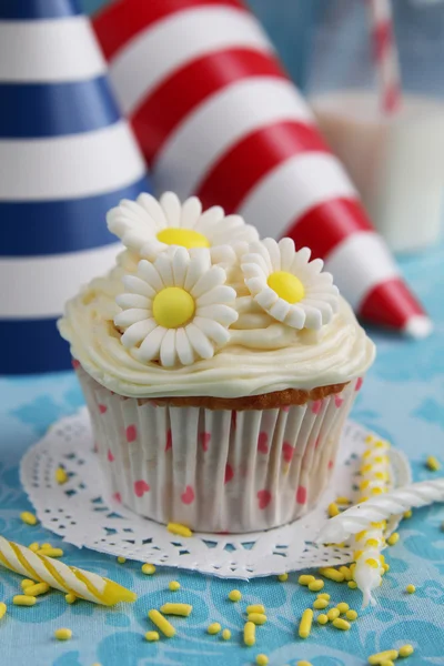 Cupcake med blommor — Stockfoto