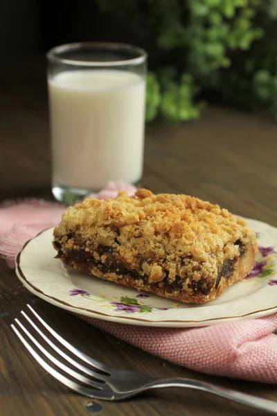 Date square in a plate — Stock Photo, Image