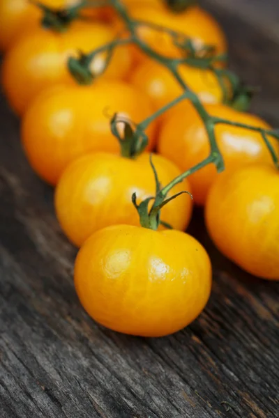 Tomates cereza amarilla —  Fotos de Stock