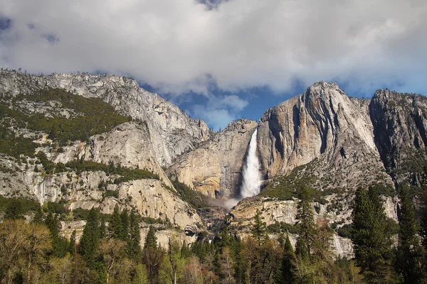 Yosemite fällt — Stockfoto