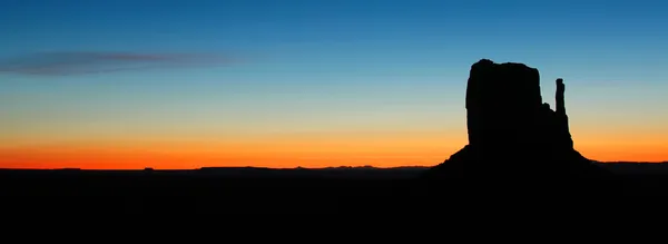 Monument valley güneş doğarken — Stok fotoğraf