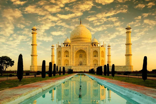 Taj Mahal – stockfoto
