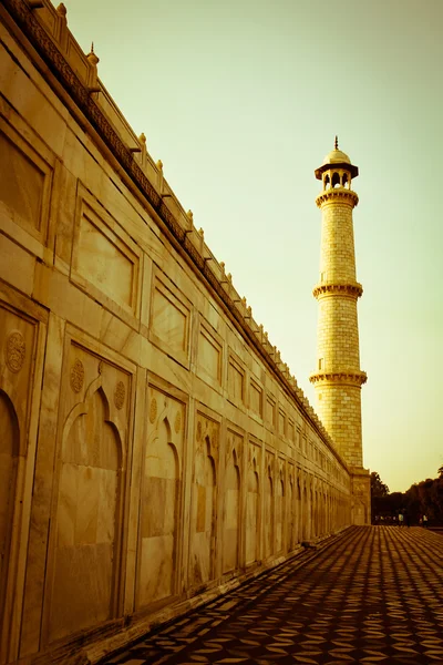 Minarete en Taj Mahal —  Fotos de Stock