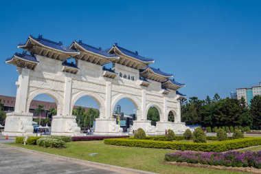 Ulusal Chiang Kai-shek (Cks) Anma Salonu 'nun ana kapısı, Tayvan' ın turistik merkezidir..