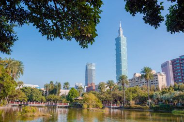  Tayvan 'daki en güzel Viewpoint Taipei şehrinin gün batımından Geceye.
