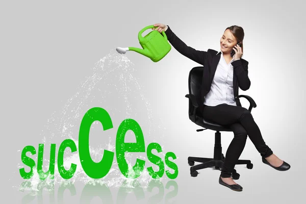 Schön lächelnde Geschäftsfrau - Erfolgskonzept — Stockfoto