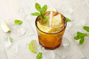 taze mojito kokteyli