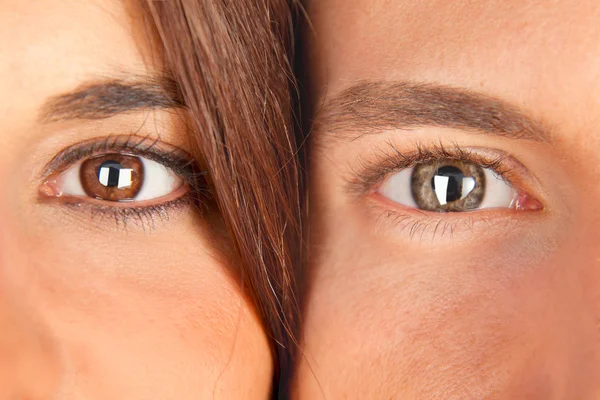Closeup jovem casal com belos olhos — Fotografia de Stock
