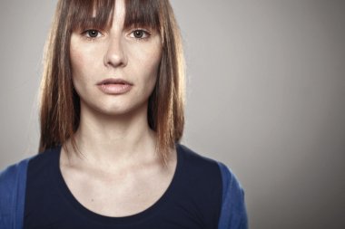 normal bir kız yakın çekim