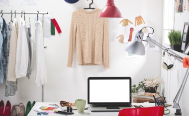 moda yaratıcı bir alan.