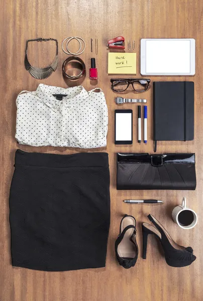 Outfit för affärskvinna i office. — Stockfoto