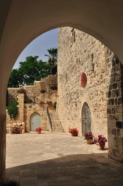 Pátio da igreja . — Fotografia de Stock