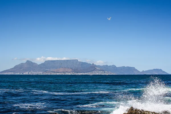 Utsikt över Kapstaden från robben island — Stockfoto