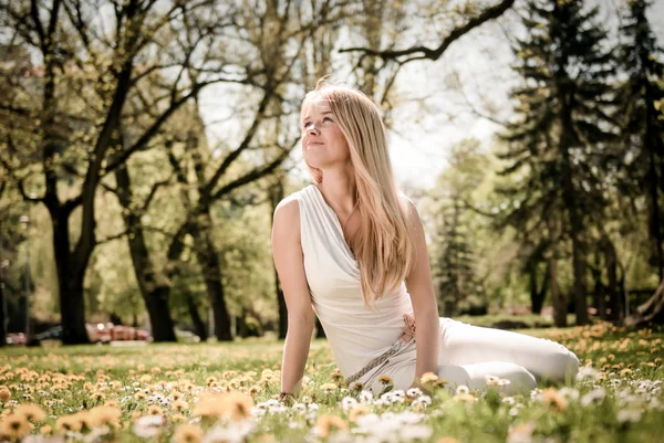 Enjoy life - happy young woman — Stock Photo, Image