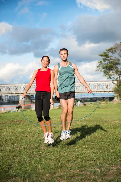 Workout mit Springseil — Stockfoto